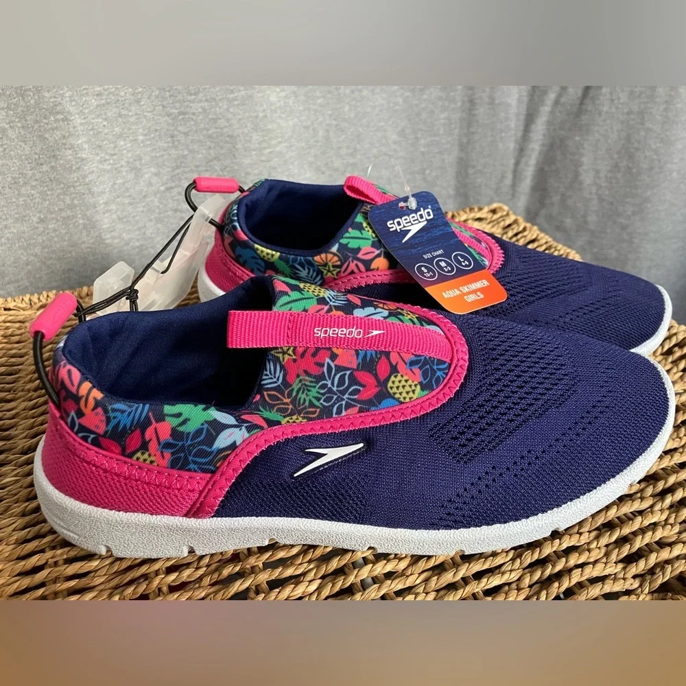 NWT - Speedo Kids' Water Shoes - Size Medium (2-3)